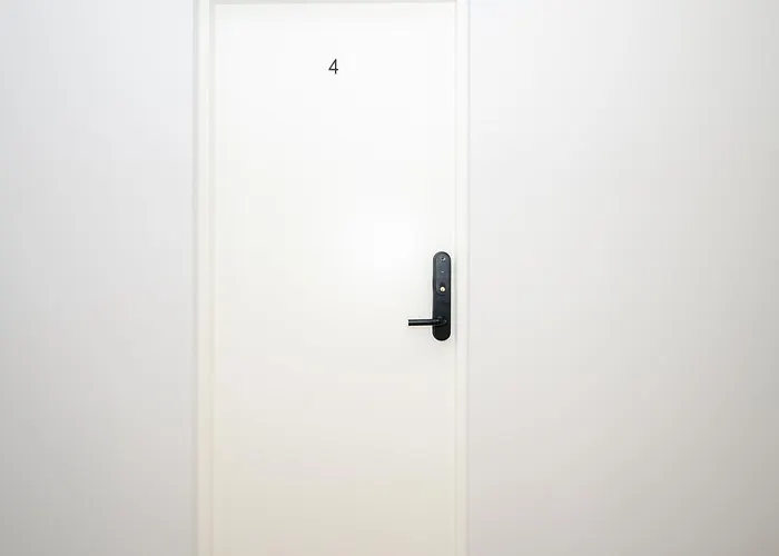 Airport-bus - 13 North - Comfort 7 * טאלין