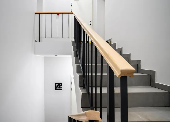 Airport-bus - 13 North - Comfort 7 * טאלין